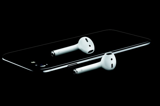 AirPods_20with_20iPhone.0